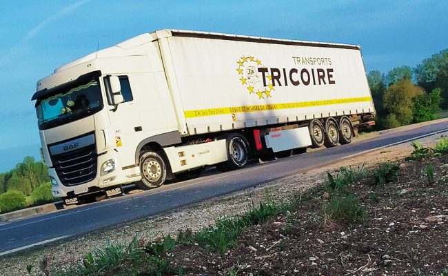 Camion de Transports Tricoire, transporteur routier à Saint-Hilaire-de-Loulay